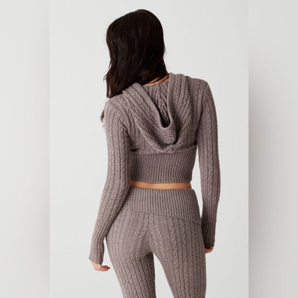 Frankie’s Bikinis Aimee Cable Cloud Knit Hoodie size S - Picture 2 of 10
